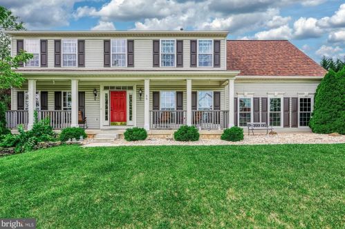 59 Yara Way, Hanover, PA 17331-8477