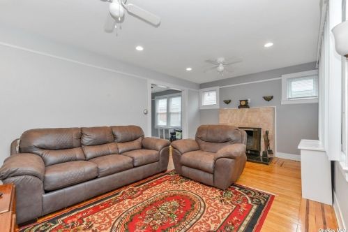 86-15 262nd St, Floral Park NY  11004-1344 exterior