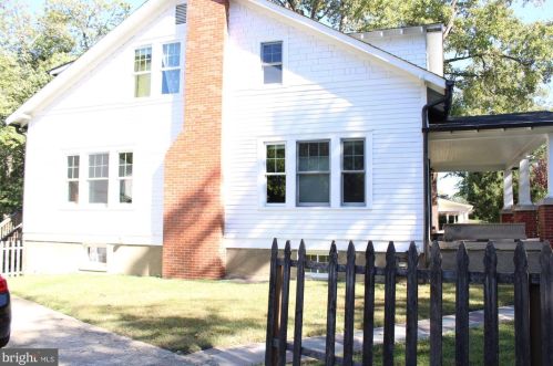 6118 30th St, Washington DC  20015-1512 exterior