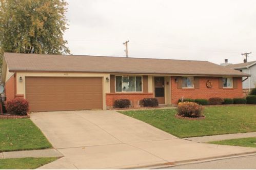 400 Flanders Ave, Brookville, OH 45309-1339