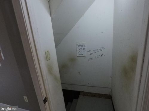 2 Presidential Dr, Berlin Boro NJ  08009-1358 exterior