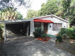1776 20th St, Largo, FL 33774-1721