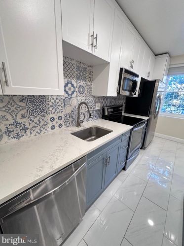 3051 Idaho Ave, Washington DC  20016-5733 exterior