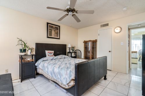 263 Abrego Dr, Green Valley AZ  85614-1504 exterior