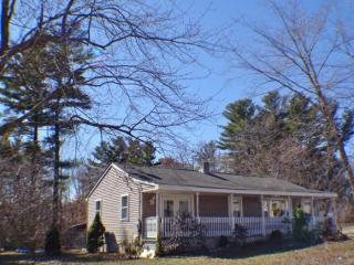 7 Ela Ave, Derry NH  03038-2809 exterior