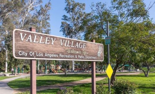 11814 Hesby St, North Hollywood CA  91607-3218 exterior
