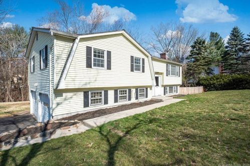 71 Hollow Brook Rd, Windsor, CT 06095-1209