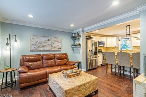45 Longview Trl, Parsippany NJ  07834-2039 exterior