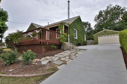 7574 Seneca Pl, La Mesa, CA 91942-8837