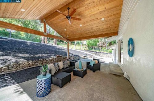 392 Moraga Way, Orinda CA  94563-3805 exterior