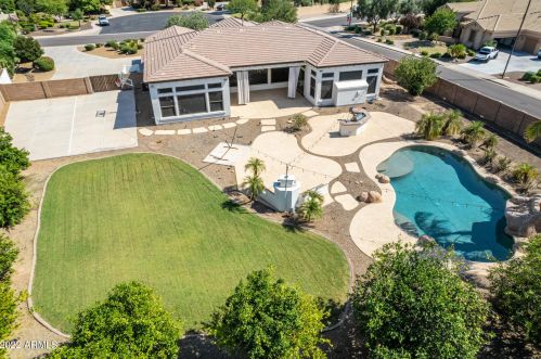 6484 Crestview Ct, Gilbert, AZ 85298-4896