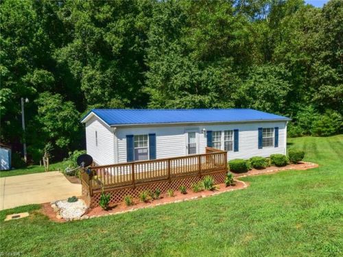 111 Pine Bark Ct, Statesville, NC 28625-8850