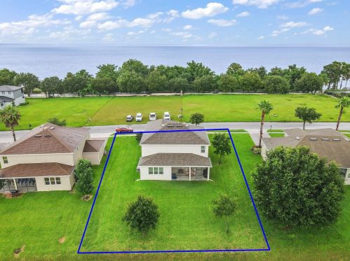 3254 Landing Vw, Tavares, FL 32778-2035