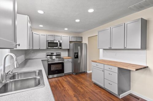 432 Thorne Ave, Wilmington OH  45177-1222 exterior