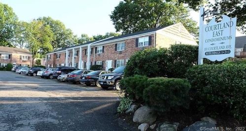 151 Courtland Ave, Stamford CT  06902-3403 exterior
