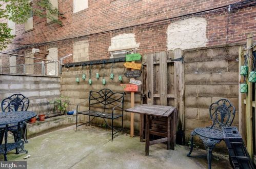 1943 Bouvier St, Philadelphia PA 19145-2910 exterior