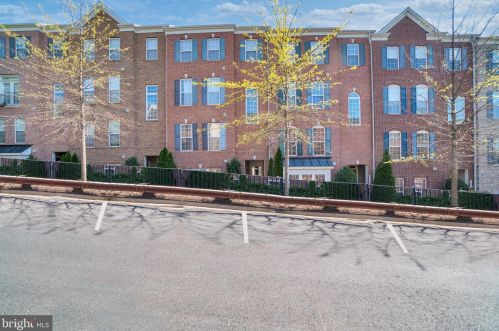 2350 Merseyside Dr, Woodbridge, VA 22191-6541
