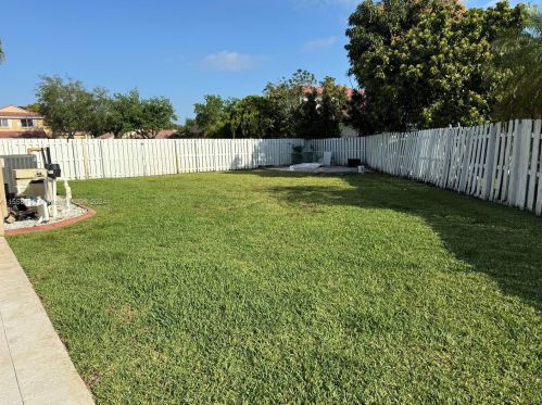 15170 44th St, Hollywood, FL 33027-3391