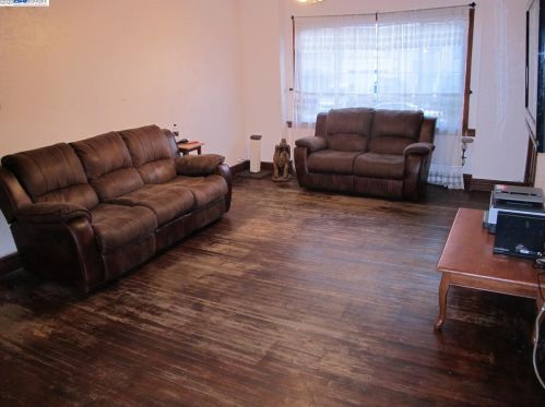 148 Flournoy St, Daly City, CA 94014-1008