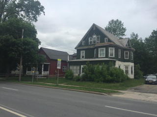 94 Oak St, Plattsburgh, NY 12901-1637
