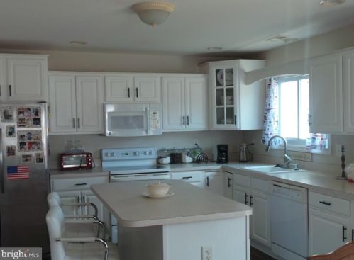 131 Baltusrol Dr, Charles Town WV  25414-4085 exterior