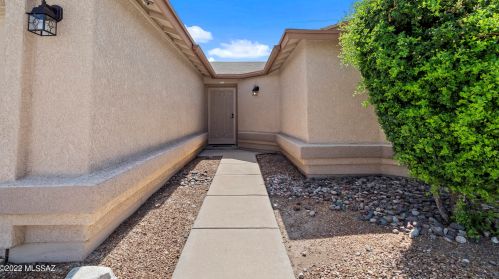 691 Granite Falls Dr, Tucson, AZ 85748-6753