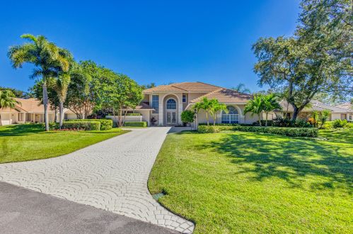14 Glencairn Rd, West Palm Beach, FL 33418-6840