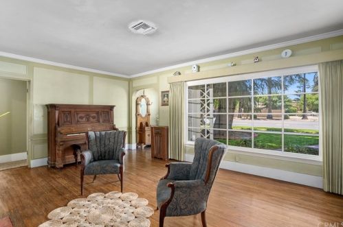5491 Brockton Ave, Riverside, CA 92506-1875