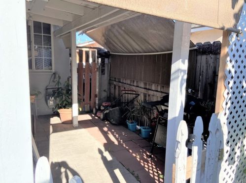 5931 Orange Ave, Long Beach CA  90805-3553 exterior