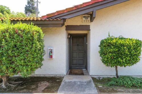 317 Sierra Ave, Fresno, CA 93704-1240