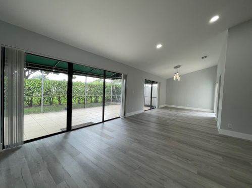 6498 Las Flores Dr, Boca Raton, FL 33433-2363