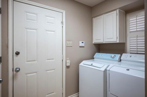 5200 Ledgestone Dr, Fort Worth TX 76132-2345 exterior