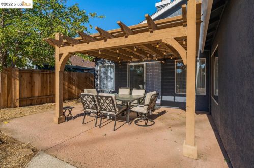 20 Megan Ct, Oakley CA  94561-3956 exterior