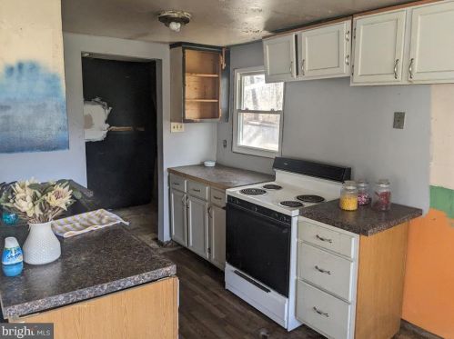 7891 Fredericks Hall Rd, Mineral VA  23117-4322 exterior