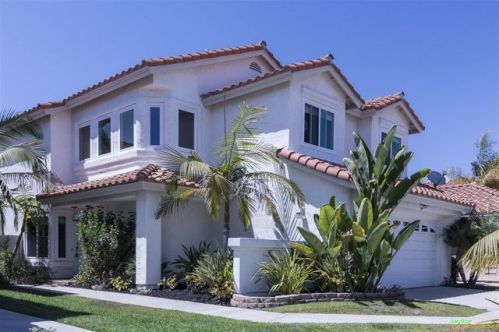 2040 Redwood Crst, Vista, CA 92081-7336
