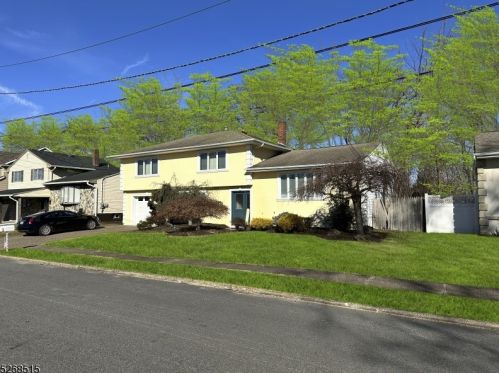 26 Craig Ct, Paterson, NJ 07512-1135