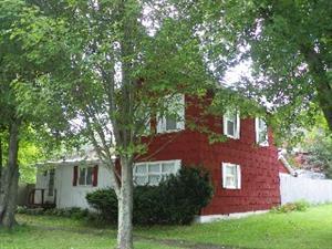 10 Mitchell St, Sinclairville, NY 14782-9803