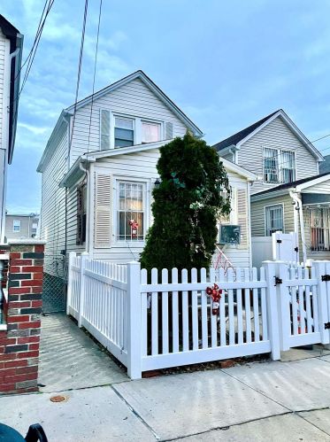 115-17 146th St, Jamaica, NY 11436-3469