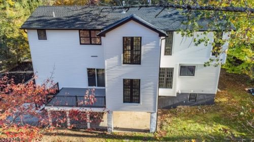 89 Taylortown Rd, Montville Township NJ  07045-9763 exterior