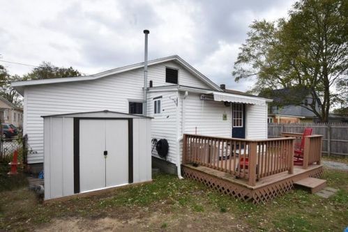 71 Huron St, Warwick, RI 02889-9729