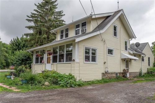 3410 Stoney Ridge Rd, Avon, OH 44011-2210