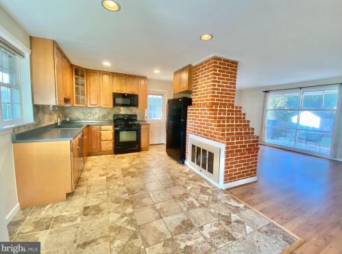 7402 Inzer St, Springfield VA  22151-2919 exterior