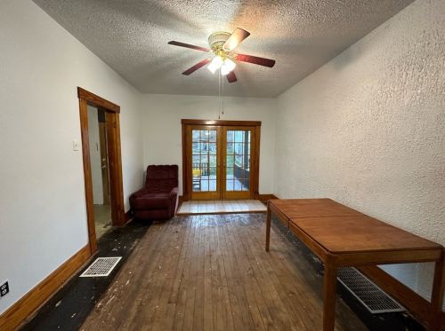 1242 Taylor Ave, New Kensington PA  15068-5531 exterior