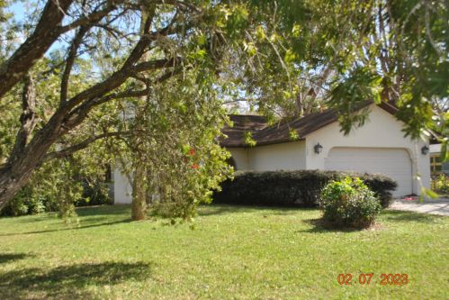1520 33rd Ave, Vero Beach, FL 32960-3106
