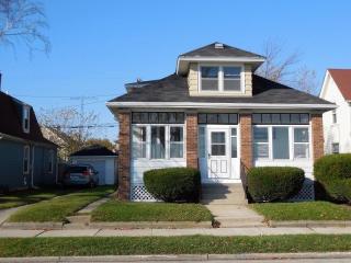 1716 Michigan Blvd, Racine, WI 53402-4933