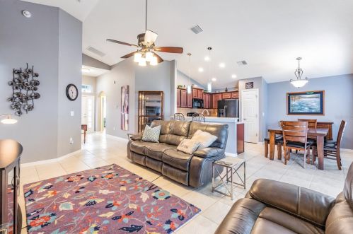 5610 Shasta Daisy Pl, Land O Lakes, FL 34639-2770