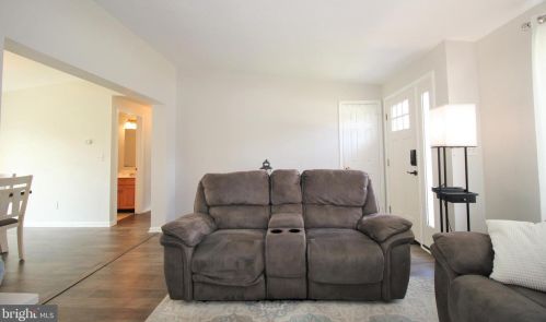 215 Ryans Run, Boothwyn PA  19060-2451 exterior