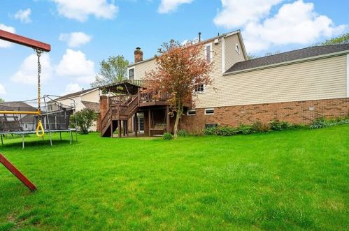 1049 Lakemont Dr, Bridgeville PA  15017-1264 exterior