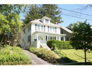 390 Winooski Ave, Burlington, VT 05401-4545