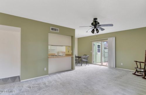 844 Cochise Dr, Phoenix, AZ 85020-1543